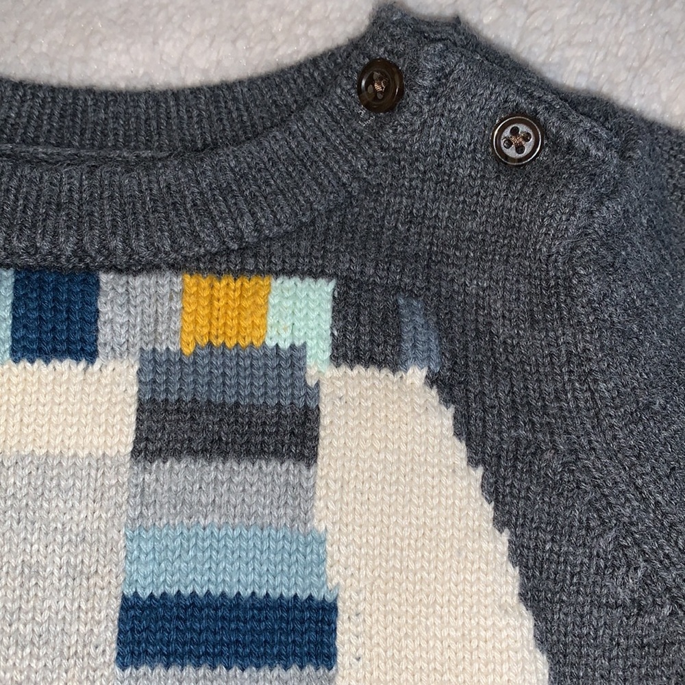 Gap 3-6M Baby Boy Gray Polar Bear Sweater EUC💗 - Picture 2 of 8